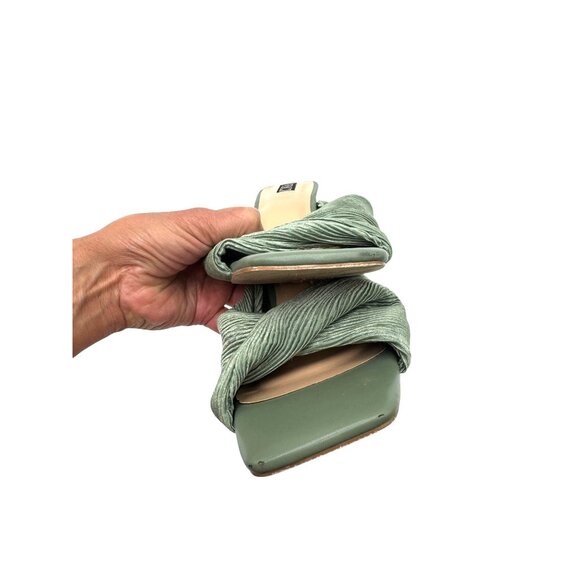 VICI Green Strappy Heeled Sandals Women 8.5 Straight Comfortable Square Toe 4 In - Picture 5 of 13